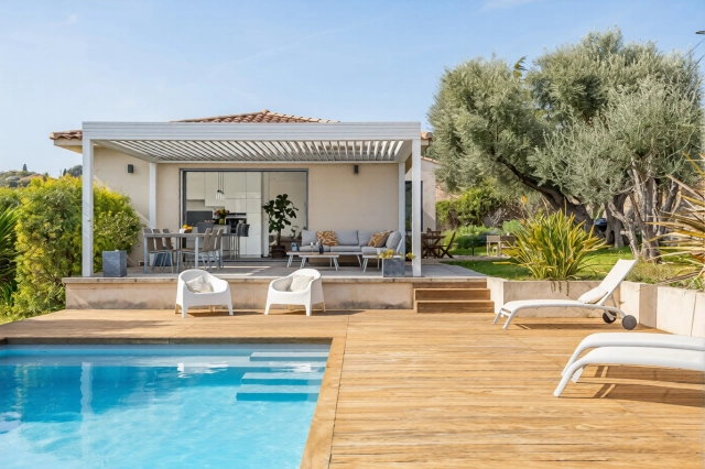 Provence Coast (Cassis to Cavalaire) for sale for 1,260,000&euro; in Var, Provence-Alpes-Côte-d\'Azur