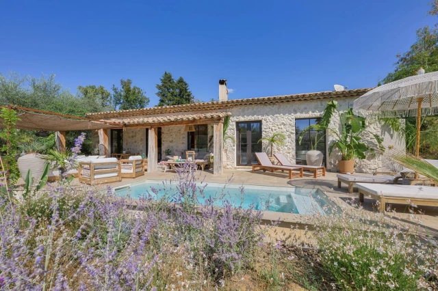 Vence, St. Paul Area for sale for 1,315,000&euro; in Alpes-Maritimes, Provence-Alpes-Côte-d'Azur