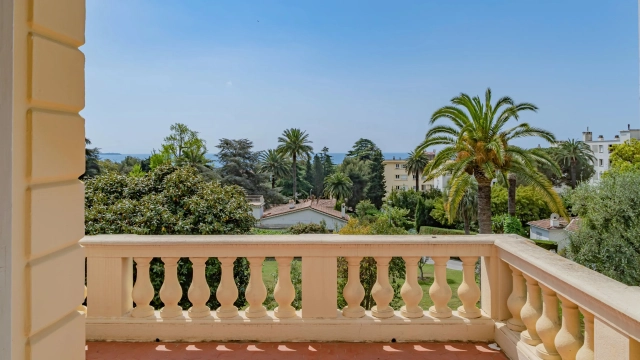 1 Bedroom(s) - 2 Bathroom(s) - 0 m² land for sale in Alpes-Maritimes, Provence-Alpes-Côte-d'Azur, France - FrenchPropertyPortal.com Cannes Area for sale for 1,190,000€ in Alpes-Maritimes, Provence-Alpes-Côte-d'Azur