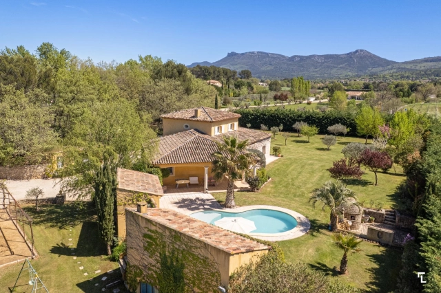 6 Bedroom(s) - 3 Bathroom(s) - 10,300m² land for sale in Bouches-du-Rhône, Provence-Alpes-Côte-d'Azur, France - FrenchPropertyPortal.com Var Countryside (Fayence, Lorgues, Cotignac) for sale for 1,675,000€ in Bouches-du-Rhône, Provence-Alpes-Côte-d'Azur