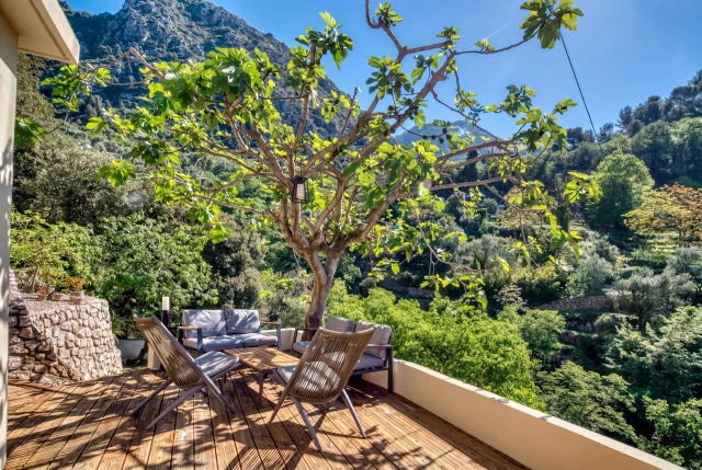 Menton, Cap Martin Area for sale for 995,000&euro; in Alpes-Maritimes, Provence-Alpes-Côte-d'Azur