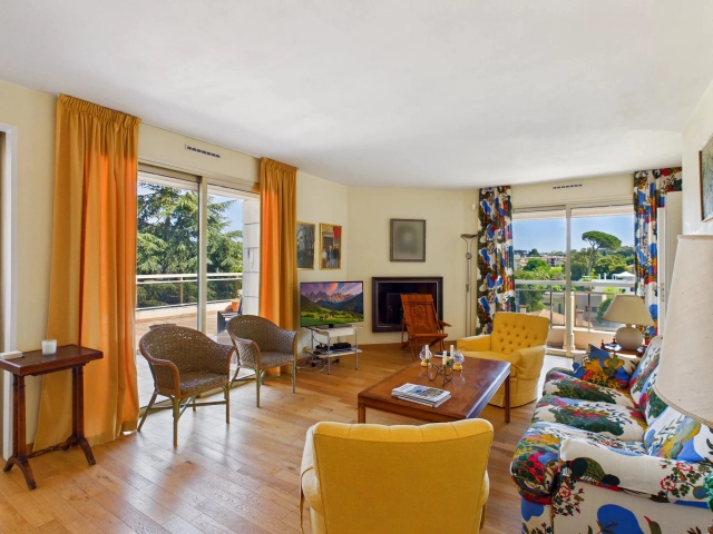 Antibes Area for sale for 1,490,000&euro; in Alpes-Maritimes, Provence-Alpes-Côte-d'Azur