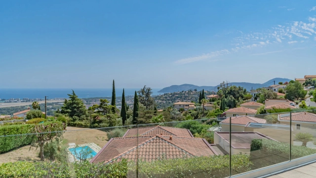5 Bedroom(s) - 2 Bathroom(s) - 1,153m² land for sale in Alpes-Maritimes, Provence-Alpes-Côte-d'Azur, France - FrenchPropertyPortal.com Cannes Area for sale for 2,370,000€ in Alpes-Maritimes, Provence-Alpes-Côte-d'Azur