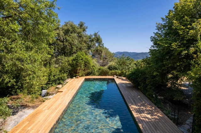 6 Bedroom(s) - 4 Bathroom(s) - 17,000m² land for sale in Alpes-Maritimes, Provence-Alpes-Côte-d'Azur, France - FrenchPropertyPortal.com Mougins, Valbonne, Grasse Area for sale for 1,990,000€ in Alpes-Maritimes, Provence-Alpes-Côte-d'Azur