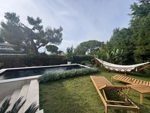 Menton, Cap Martin Area for sale for 995,000&euro; in Alpes-Maritimes, Provence-Alpes-Côte-d'Azur