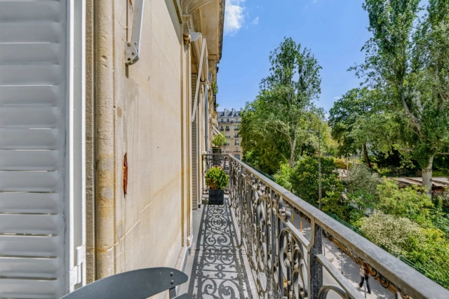 1 Bedroom(s) - 1 Bathroom(s) - 0 m² land for sale in Paris, Ile-de-France, France - FrenchPropertyPortal.com Paris left bank (5th,6th & 7th ) for sale for 1,780,000€ in Paris, Ile-de-France