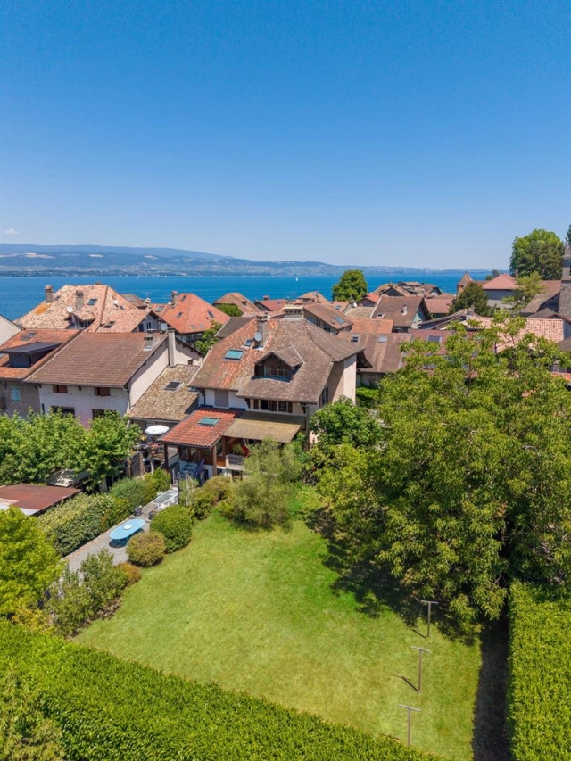 EVIAN / LAKE GENEVA for sale for 1,200,000&euro; in Haute-Savoie, Rhône-Alpes
