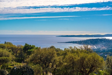 4 Bedroom(s) - 4 Bathroom(s) - 3,244m² land for sale in Var, Provence-Alpes-Côte-d\'Azur, France - FrenchPropertyPortal.com St Raphaël, Ste Maxime Area for sale for 6,900,000€ in Var, Provence-Alpes-Côte-d\'Azur