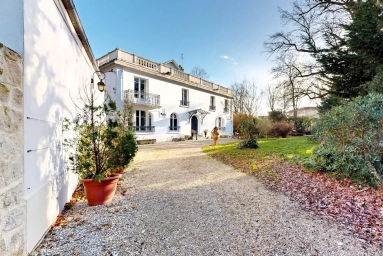6 Bedroom(s) - 4 Bathroom(s) - 1,377m² land for sale in Paris, Ile-de-France, France - FrenchPropertyPortal.com Paris Suburbs for sale for 2,640,000€ in Paris, Ile-de-France