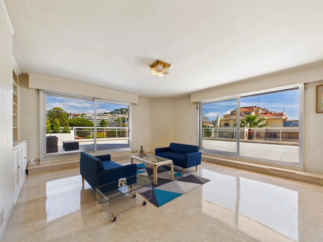 5 Bedroom(s) - 5 Bathroom(s) - 0 m² land for sale in Alpes-Maritimes, Provence-Alpes-Côte-d'Azur, France - FrenchPropertyPortal.com Cannes Area for sale for 1,750,000€ in Alpes-Maritimes, Provence-Alpes-Côte-d'Azur