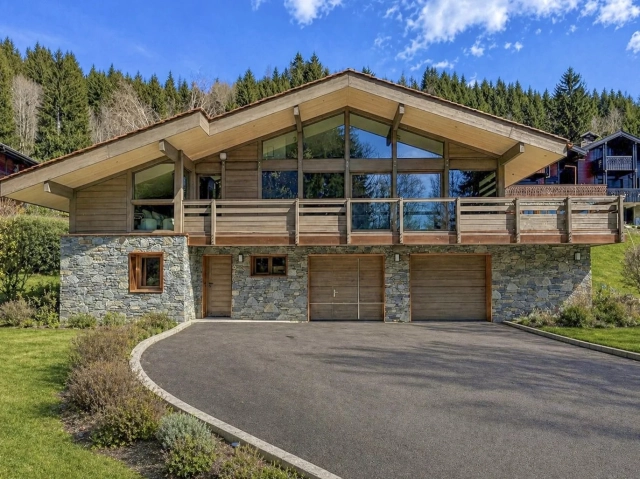 4 Bedroom(s) - 3 Bathroom(s) - 948m² land for sale in Haute-Savoie, Rhône-Alpes, France - FrenchPropertyPortal.com PORTES DU SOLEIL for sale for 1,790,000€ in Haute-Savoie, Rhône-Alpes