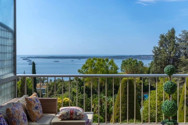 1 Bedroom(s) - 1 Bathroom(s) - 0 m² land for sale in Alpes-Maritimes, Provence-Alpes-Côte-d'Azur, France - FrenchPropertyPortal.com Cannes Area for sale for 1,290,000€ in Alpes-Maritimes, Provence-Alpes-Côte-d'Azur