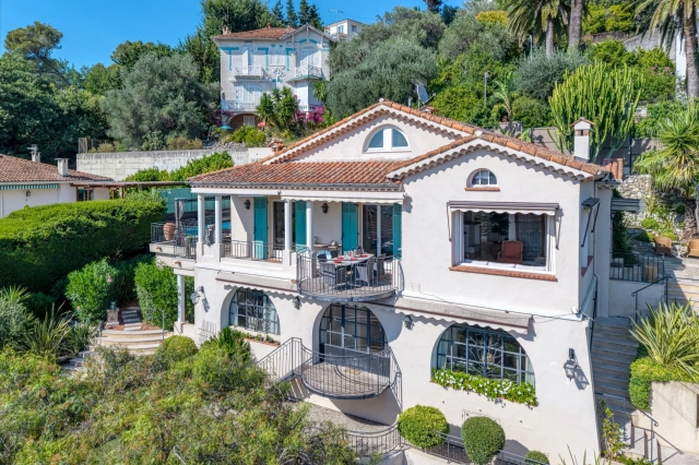 4 Bedroom(s) - 4 Bathroom(s) - 750m² land for sale in Alpes-Maritimes, Provence-Alpes-Côte-d'Azur, France - FrenchPropertyPortal.com Cannes Area for sale for 2,800,000€ in Alpes-Maritimes, Provence-Alpes-Côte-d'Azur