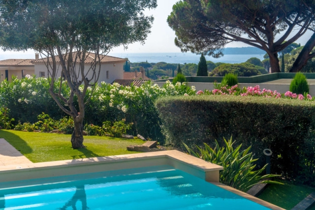 St Raphaël, Ste Maxime Area for sale for 3,290,000&euro; in Var, Provence-Alpes-Côte-d\'Azur