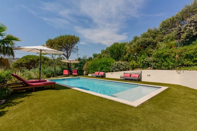 St Raphaël, Ste Maxime Area for sale for 1,195,000&euro; in Var, Provence-Alpes-Côte-d\'Azur