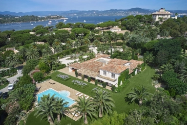 7 Bedroom(s) - 7 Bathroom(s) - 7,045m² land for sale in Var, Provence-Alpes-Côte-d\'Azur, France - FrenchPropertyPortal.com St. Tropez, Grimaud Area for sale for 20,000,000€ in Var, Provence-Alpes-Côte-d\'Azur