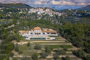 6 Bedroom(s) - 6 Bathroom(s) - 9,700m² land for sale in Alpes-Maritimes, Provence-Alpes-Côte-d'Azur, France - FrenchPropertyPortal.com Mougins, Valbonne, Grasse Area for sale for 8,975,000€ in Alpes-Maritimes, Provence-Alpes-Côte-d'Azur