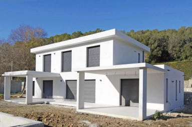 4 Bedroom(s) - 3 Bathroom(s) - 2,000m² land for sale in Alpes-Maritimes, Provence-Alpes-Côte-d'Azur, France - FrenchPropertyPortal.com Mougins, Valbonne, Grasse Area for sale for 1,450,000€ in Alpes-Maritimes, Provence-Alpes-Côte-d'Azur