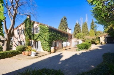 6 Bedroom(s) - 6 Bathroom(s) - 21,600m² land for sale in Alpes-Maritimes, Provence-Alpes-Côte-d'Azur, France - FrenchPropertyPortal.com Mougins, Valbonne, Grasse Area for sale for 1,990,000€ in Alpes-Maritimes, Provence-Alpes-Côte-d'Azur