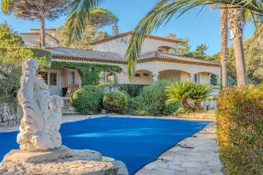 St Raphaël, Ste Maxime Area for sale for 1,575,000&euro; in Var, Provence-Alpes-Côte-d\'Azur