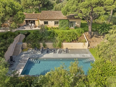 4 Bedroom(s) - 4 Bathroom(s) - 5,000m² land for sale in Var, Provence-Alpes-Côte-d\'Azur, France - FrenchPropertyPortal.com St. Tropez, Grimaud Area for sale for 7,900,000€ in Var, Provence-Alpes-Côte-d\'Azur