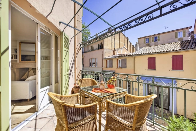 St. Tropez, Grimaud Area for sale for 1,790,000&euro; in Var, Provence-Alpes-Côte-d\'Azur