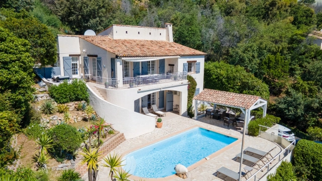 4 Bedroom(s) - 2 Bathroom(s) - 1,893m² land for sale in Alpes-Maritimes, Provence-Alpes-Côte-d'Azur, France - FrenchPropertyPortal.com Cannes Area for sale for 1,495,000€ in Alpes-Maritimes, Provence-Alpes-Côte-d'Azur