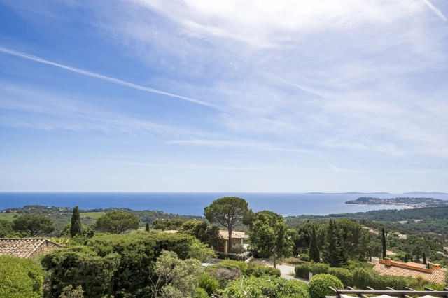 St. Tropez, Grimaud Area for sale for 1,895,000&euro; in Var, Provence-Alpes-Côte-d\'Azur
