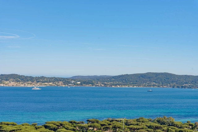 5 Bedroom(s) - 5 Bathroom(s) - 2,500m² land for sale in Var, Provence-Alpes-Côte-d\'Azur, France - FrenchPropertyPortal.com St. Tropez, Grimaud Area for sale for 6,360,000€ in Var, Provence-Alpes-Côte-d\'Azur