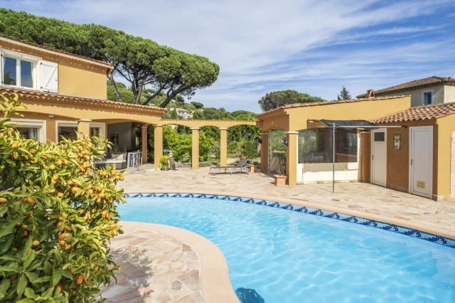 Provence Coast (Cassis to Cavalaire) for sale for 1,175,000&euro; in Var, Provence-Alpes-Côte-d\'Azur