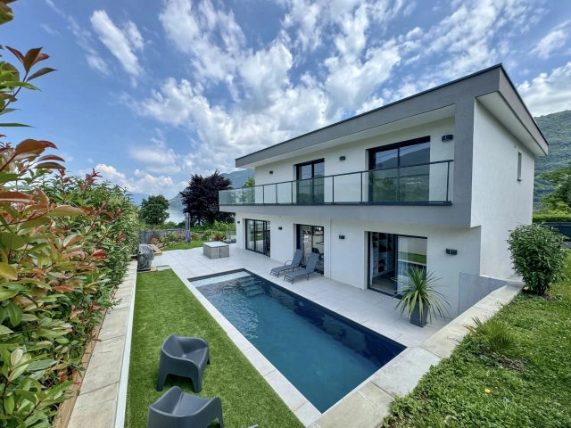 ANNECY / AIX LES BAINS for sale for 1,150,000&euro; in Savoie, Rhône-Alpes