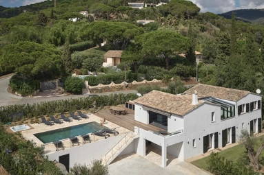 5 Bedroom(s) - 5 Bathroom(s) - 1,140m² land for sale in Var, Provence-Alpes-Côte-d\'Azur, France - FrenchPropertyPortal.com St. Tropez, Grimaud Area for sale for 3,200,000€ in Var, Provence-Alpes-Côte-d\'Azur