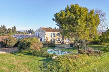 Avignon and North Provence for sale for 920,000&euro; in Vaucluse, Provence-Alpes-Côte-d\'Azur