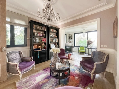 Paris Suburbs for sale for 3,800,000&euro; in Paris, Ile-de-France