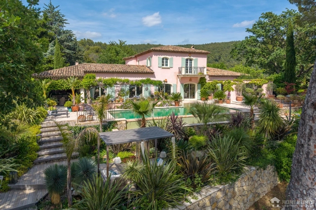 3 Bedroom(s) - 3 Bathroom(s) - 6,264m² land for sale in Var, Provence-Alpes-Côte-d\'Azur, France - FrenchPropertyPortal.com Var Countryside (Fayence, Lorgues, Cotignac) for sale for 2,200,000€ in Var, Provence-Alpes-Côte-d\'Azur
