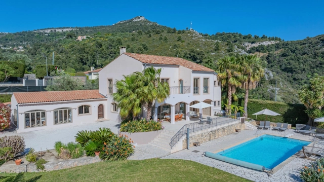 Villefranche, Cap Ferrat Area for sale for 4,450,000&euro; in Alpes-Maritimes, Provence-Alpes-Côte-d'Azur