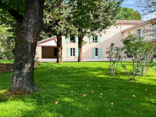 Uzes Area for sale for 1,450,000&euro; in Gard, Languedoc-Roussillon