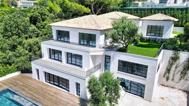 6 Bedroom(s) - 6 Bathroom(s) - 2,420m² land for sale in Alpes-Maritimes, Provence-Alpes-Côte-d'Azur, France - FrenchPropertyPortal.com Cannes Area for sale for 13,400,000€ in Alpes-Maritimes, Provence-Alpes-Côte-d'Azur