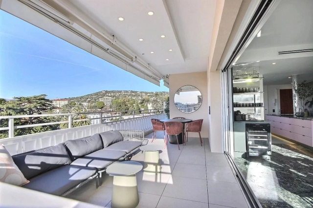 Cannes Area for sale for 1,270,000&euro; in Alpes-Maritimes, Provence-Alpes-Côte-d'Azur