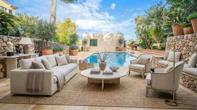 5 Bedroom(s) - 3 Bathroom(s) - 1,210m² land for sale in Alpes-Maritimes, Provence-Alpes-Côte-d'Azur, France - FrenchPropertyPortal.com Menton, Cap Martin Area for sale for 8,900,000€ in Alpes-Maritimes, Provence-Alpes-Côte-d'Azur