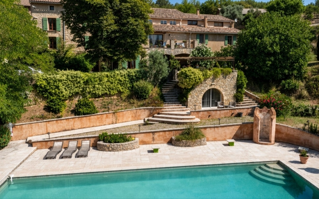 Avignon and North Provence for sale for 995,000&euro; in Hautes-Alpes, Provence-Alpes-Côte-d'Azur