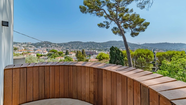 4 Bedroom(s) - 2 Bathroom(s) - 0 m² land for sale in Alpes-Maritimes, Provence-Alpes-Côte-d'Azur, France - FrenchPropertyPortal.com Cannes Area for sale for 1,185,000€ in Alpes-Maritimes, Provence-Alpes-Côte-d'Azur