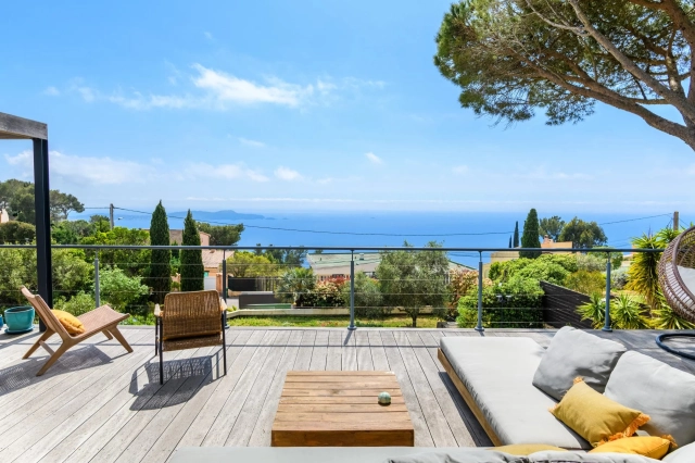 6 Bedroom(s) - 4 Bathroom(s) - 1,508m² land for sale in Var, Provence-Alpes-Côte-d\'Azur, France - FrenchPropertyPortal.com Provence Coast (Cassis to Cavalaire) for sale for 2,000,000€ in Var, Provence-Alpes-Côte-d\'Azur