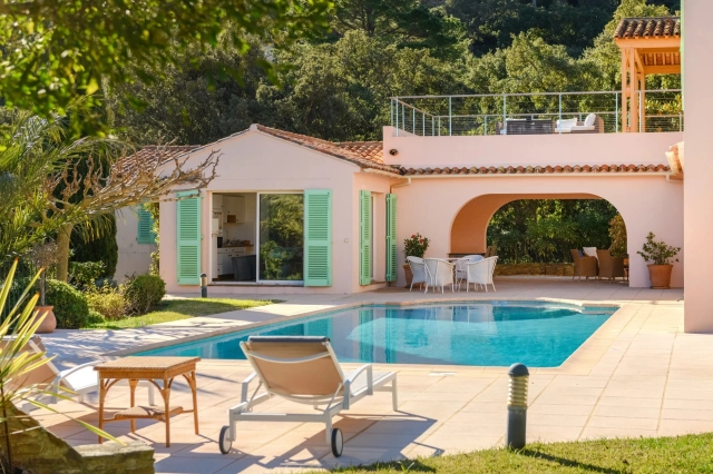 Provence Coast (Cassis to Cavalaire) for sale for 3,500,000&euro; in Var, Provence-Alpes-Côte-d\'Azur