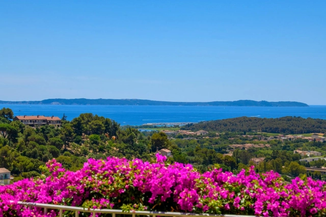 Provence Coast (Cassis to Cavalaire) for sale for 2,500,000&euro; in Var, Provence-Alpes-Côte-d\'Azur