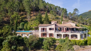 5 Bedroom(s) - 4 Bathroom(s) - 6,530m² land for sale in Alpes-Maritimes, Provence-Alpes-Côte-d'Azur, France - FrenchPropertyPortal.com Cannes Area for sale for 2,490,000€ in Alpes-Maritimes, Provence-Alpes-Côte-d'Azur