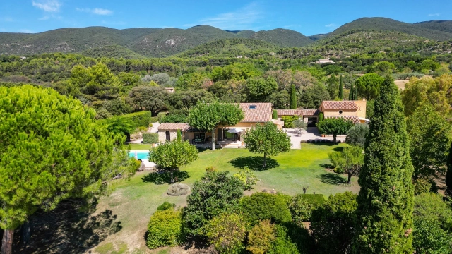 The Luberon / Vaucluse for sale for 1,560,000&euro; in Vaucluse, Provence-Alpes-Côte-d\'Azur