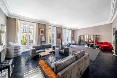 3 Bedroom(s) - 2 Bathroom(s) - 0 m² land for sale in Paris, Ile-de-France, France - FrenchPropertyPortal.com Golden Triangle - Trocadéro (8th - 16th) for sale for 6,300,000€ in Paris, Ile-de-France