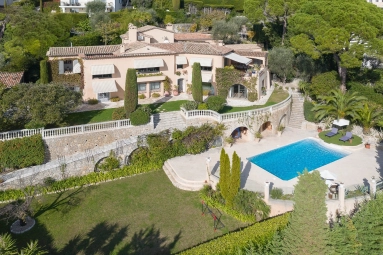8 Bedroom(s) - 8 Bathroom(s) - 3,185m² land for sale in Alpes-Maritimes, Provence-Alpes-Côte-d'Azur, France - FrenchPropertyPortal.com Mougins, Valbonne, Grasse Area for sale for 4,900,000€ in Alpes-Maritimes, Provence-Alpes-Côte-d'Azur