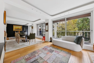 2 Bedroom(s) - 1 Bathroom(s) - 0 m² land for sale in Paris, Ile-de-France, France - FrenchPropertyPortal.com Golden Triangle - Trocadéro (8th - 16th) for sale for 1,990,000€ in Paris, Ile-de-France